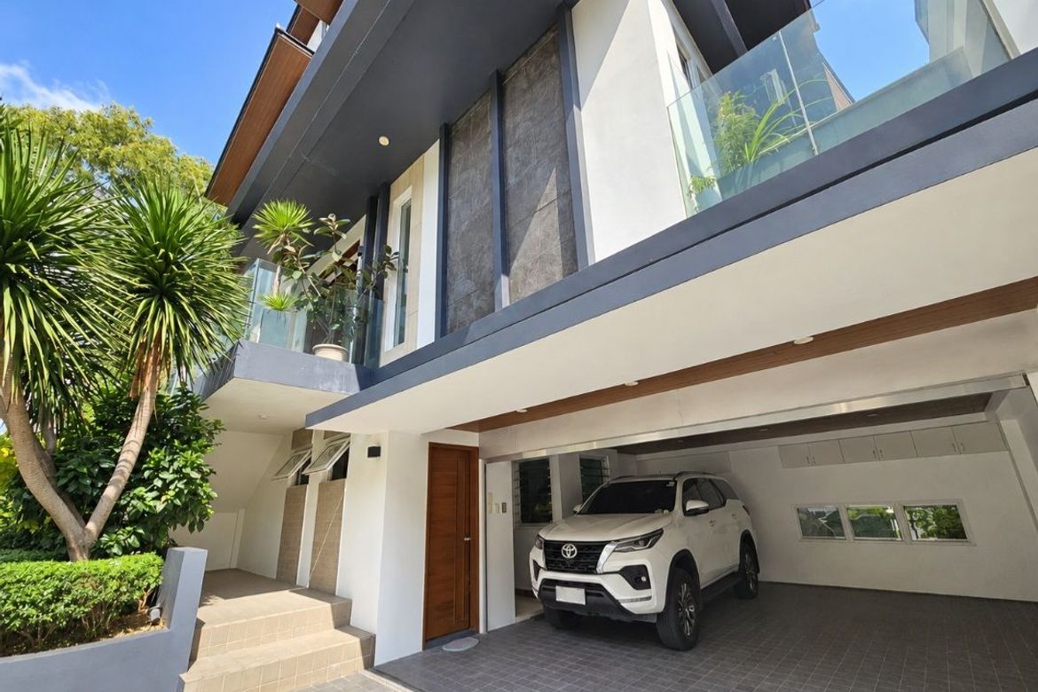 6 Bedroom House for Sale in McKinley Hill Village, McKinley Hill, Taguig, Metro Manila – photo 3