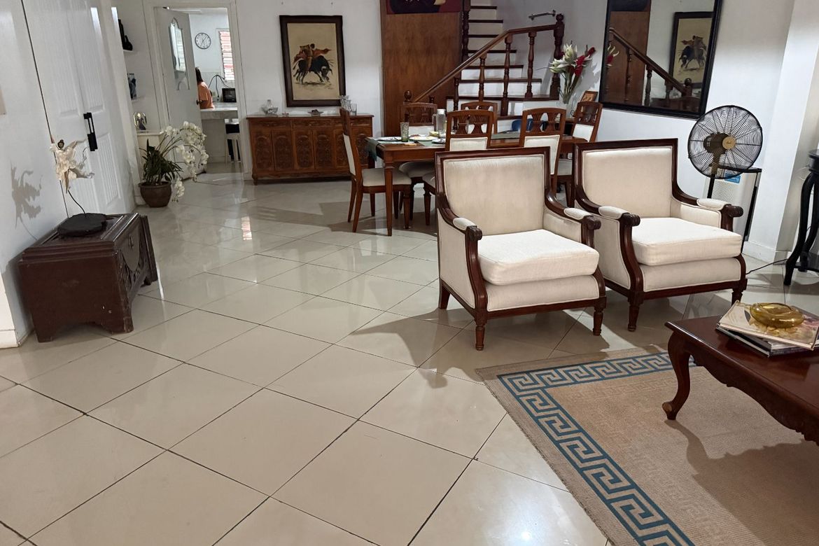6 Bedroom House for Sale in Merville, Parañaque, Metro Manila – photo 7