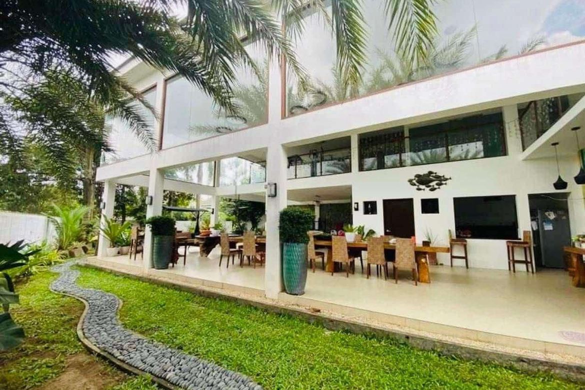 6 Bedroom House for Sale in Molino IV, Bacoor, Cavite