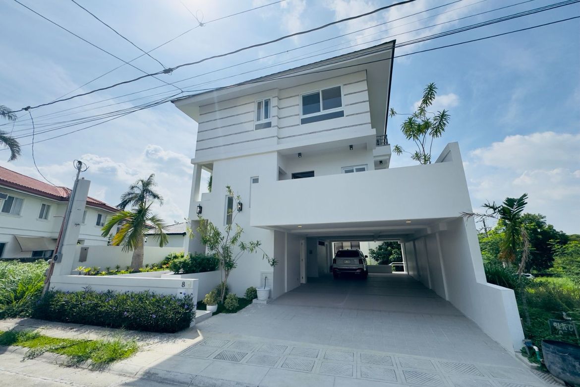 6 Bedroom House for Sale in Molino IV, Bacoor, Cavite – photo 3
