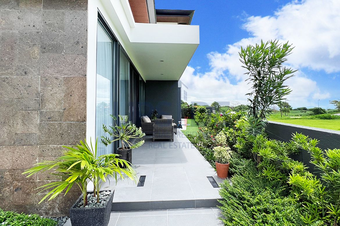 6 Bedroom House for Sale in Mondia NUVALI, Canlubang, Calamba, Laguna – photo 8