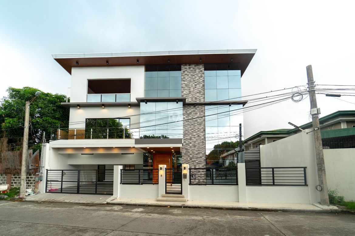 6 Bedroom House for Sale in Moonwalk, Parañaque, Metro Manila – photo 2