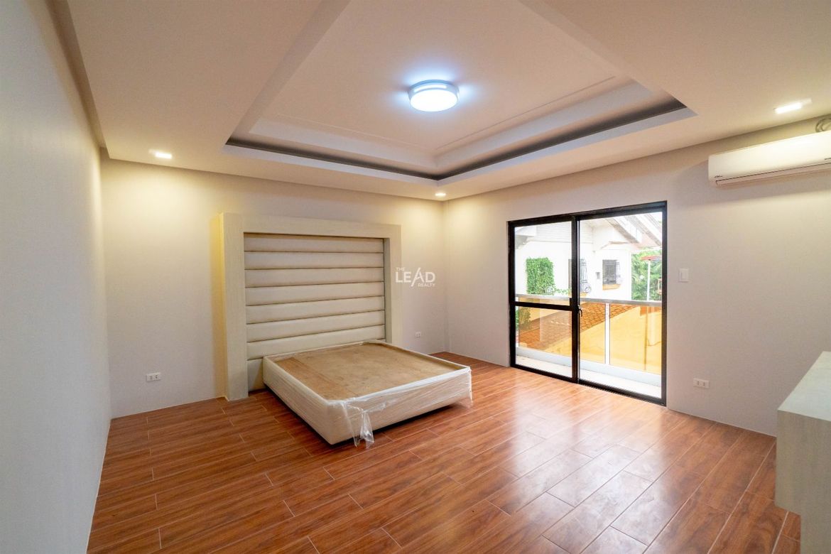 6 Bedroom House for Sale in Moonwalk, Parañaque, Metro Manila – photo 8