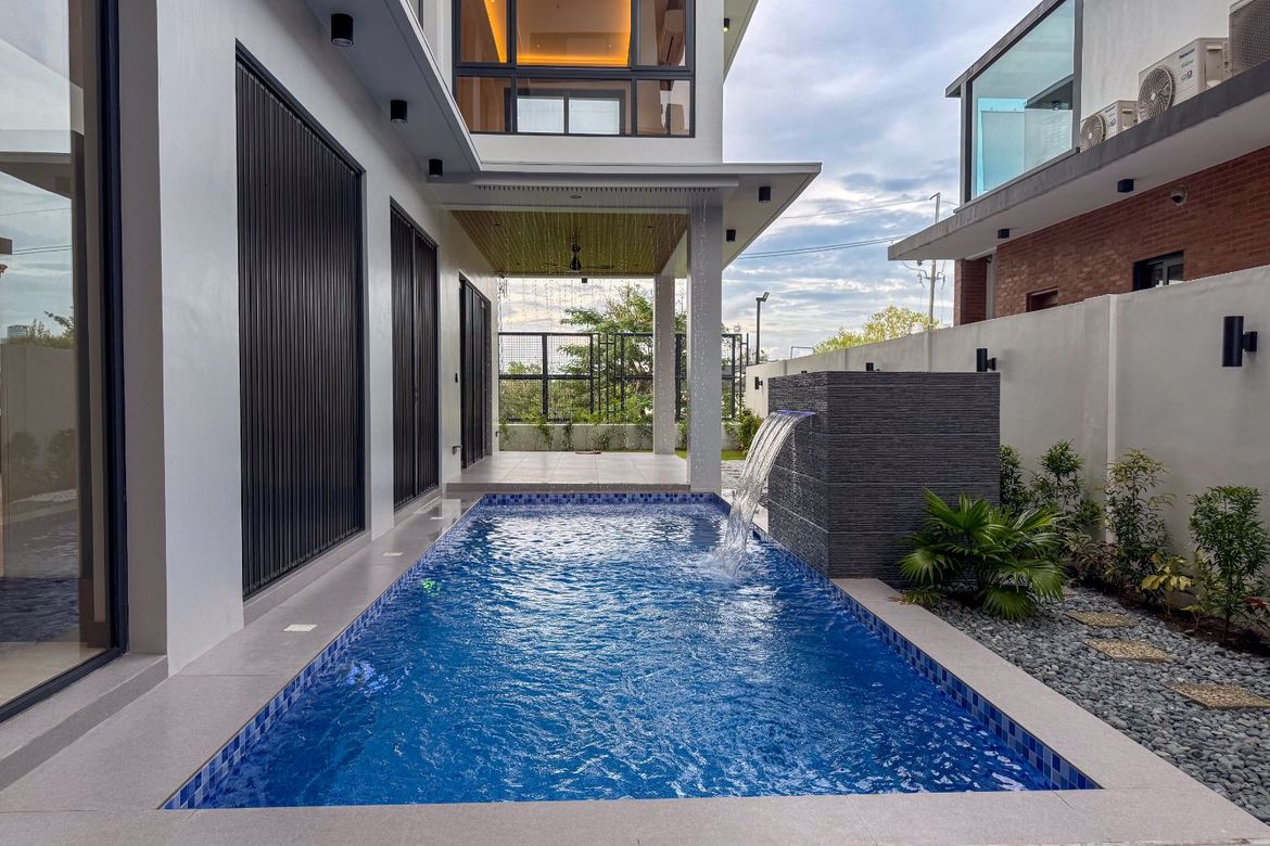 6 Bedroom House for Sale in New Alabang Village, Muntinlupa, Metro Manila – photo 8