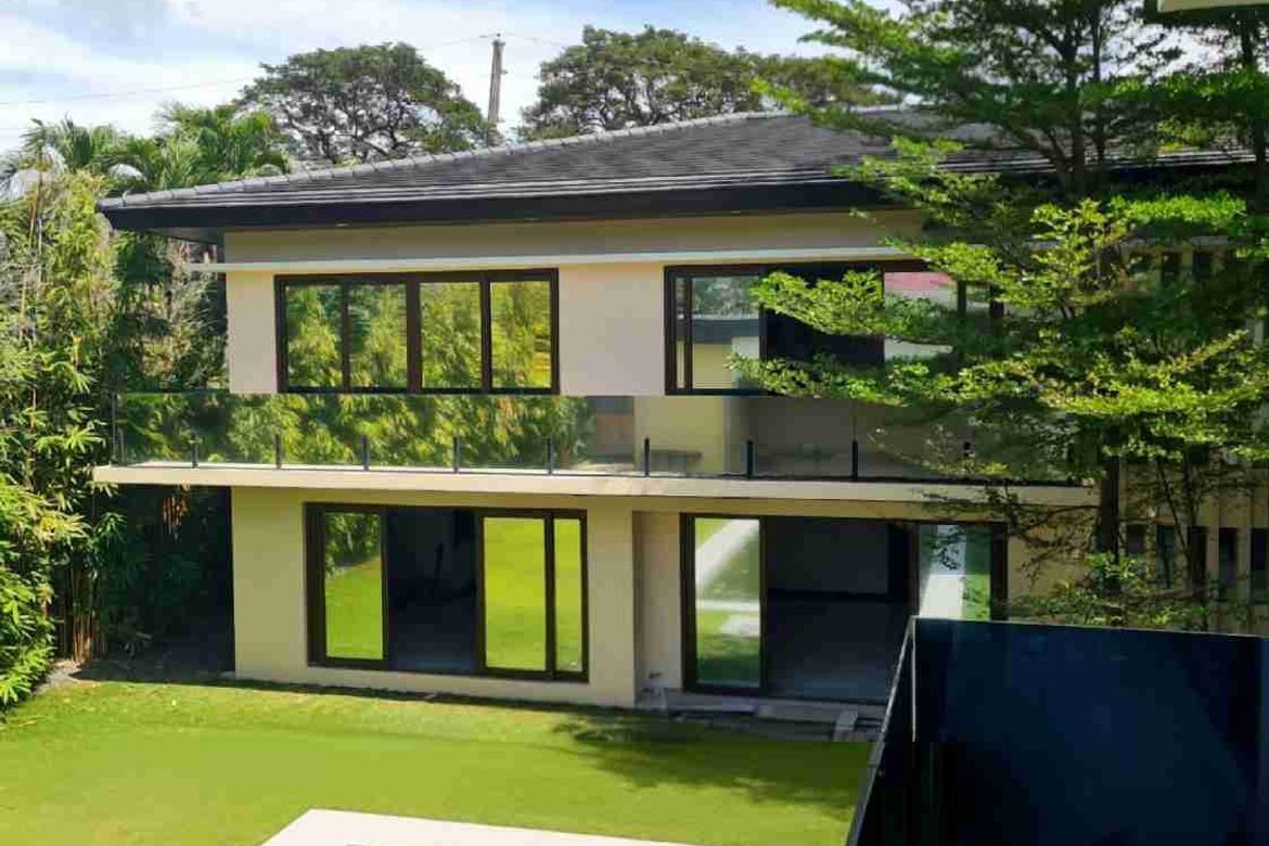 6 Bedroom House for Sale in New Alabang Village, Muntinlupa, Metro Manila