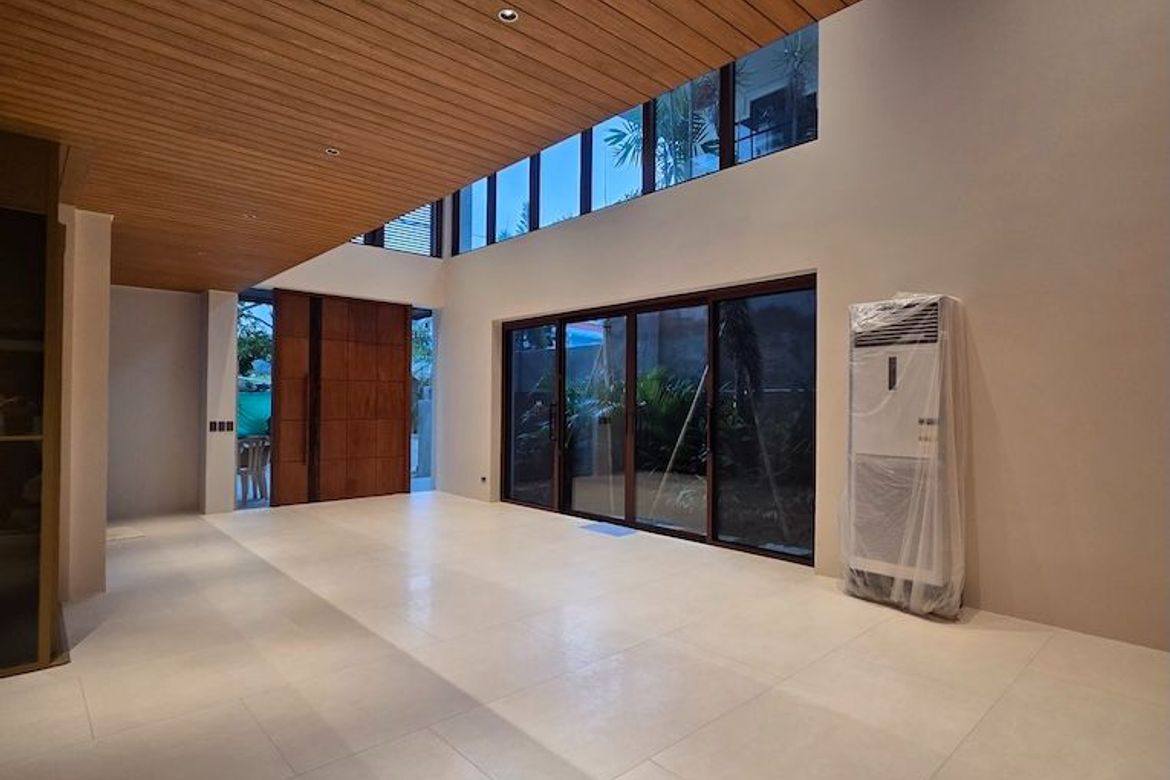 6 Bedroom House for Sale in New Alabang Village, Muntinlupa, Metro Manila – photo 2