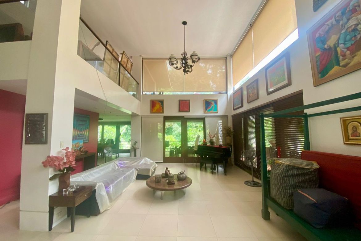 6 Bedroom House for Sale in Pansol, Quezon City, Metro Manila – photo 2
