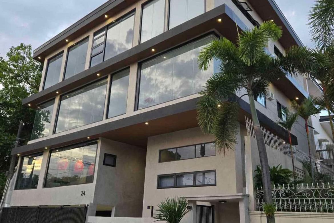 6 Bedroom House for Sale in Pasong Tamo, Quezon City, Metro Manila