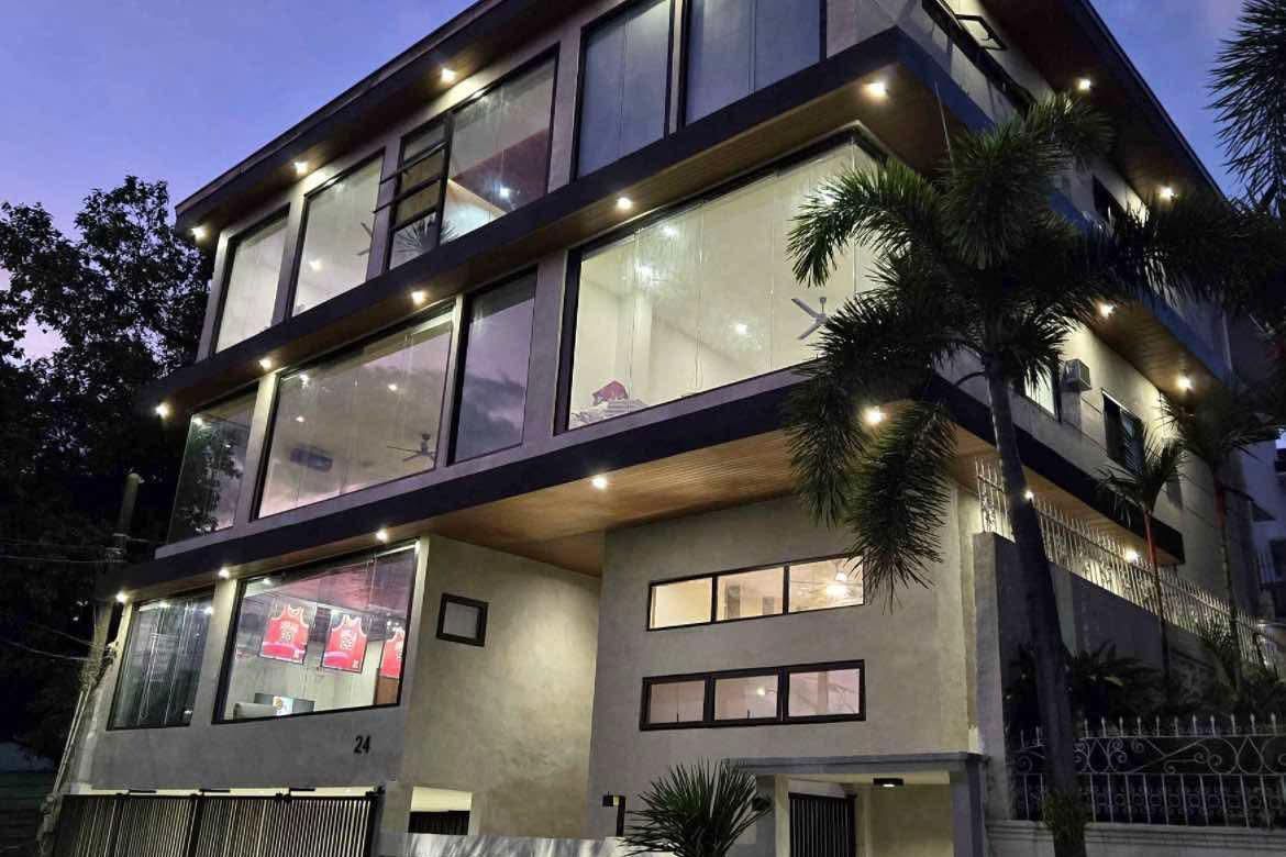 6 Bedroom House for Sale in Pasong Tamo, Quezon City, Metro Manila – photo 4