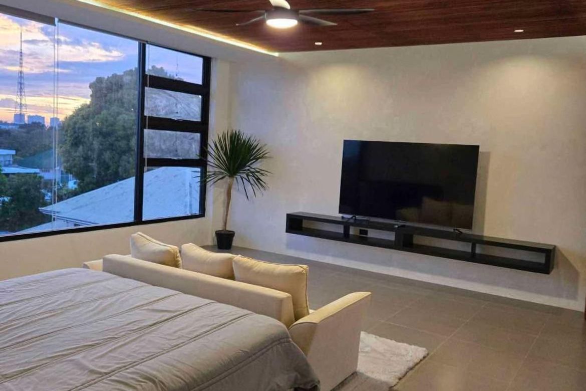 6 Bedroom House for Sale in Pasong Tamo, Quezon City, Metro Manila – photo 5