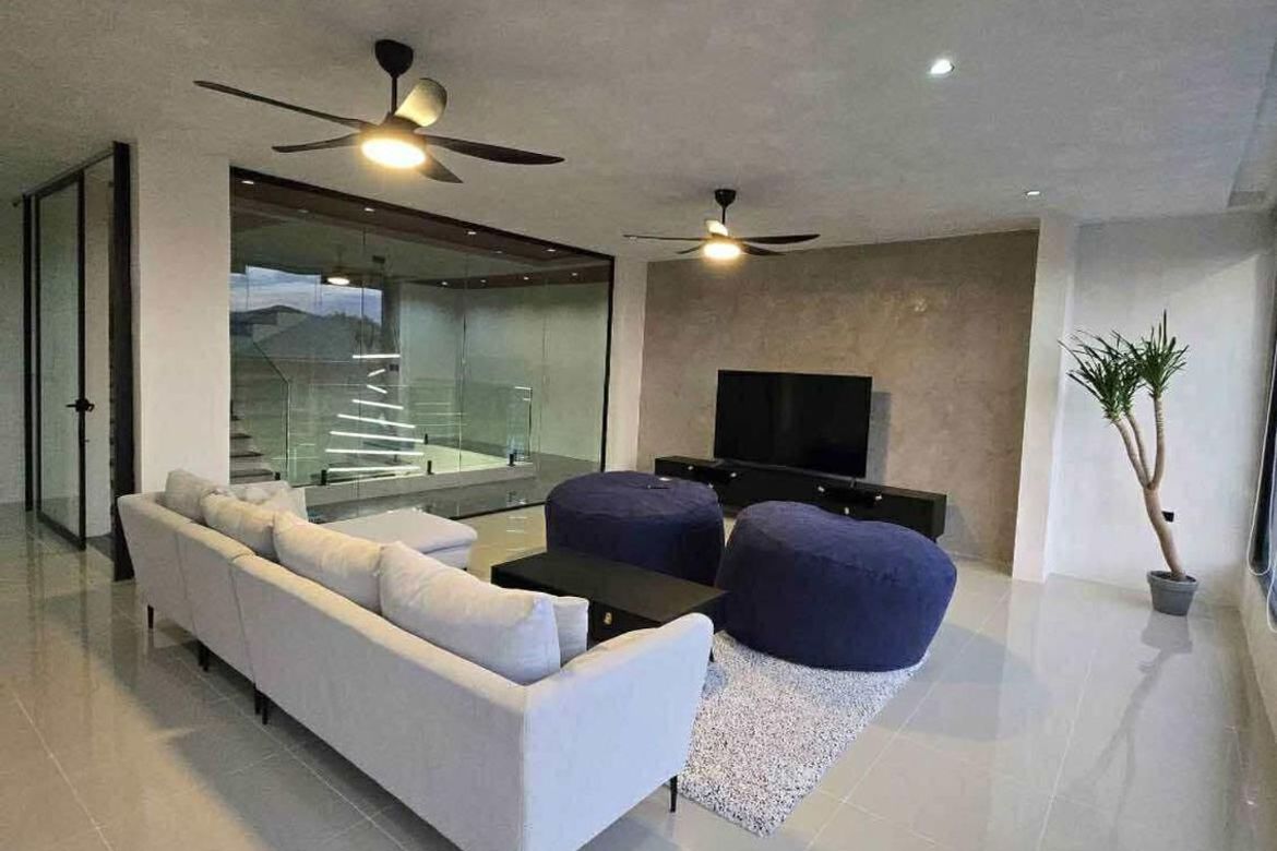6 Bedroom House for Sale in Pasong Tamo, Quezon City, Metro Manila – photo 7