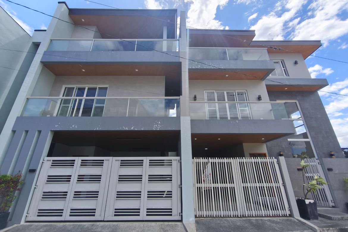 6 Bedroom House for Sale in Pinagbuhatan, Pasig, Metro Manila