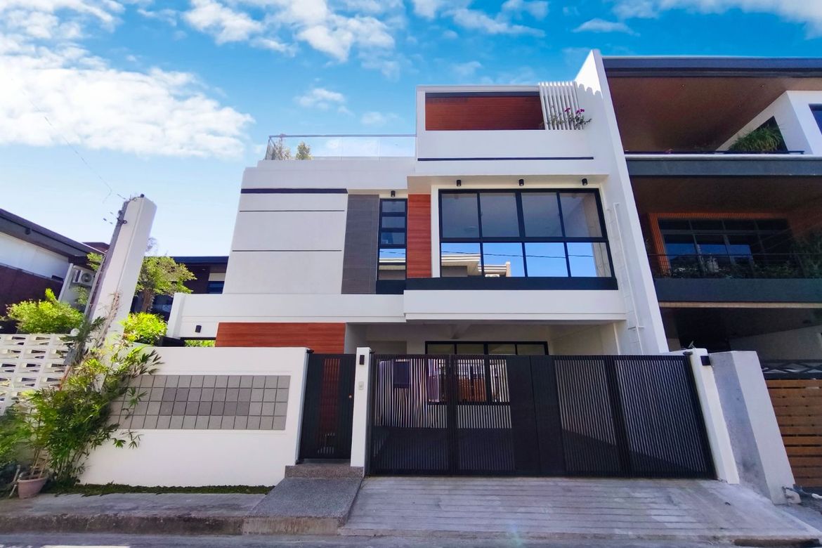 6 Bedroom House for Sale in Pinagbuhatan, Pasig, Metro Manila