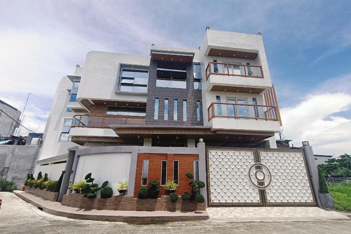 6 Bedroom House for Sale in Pinagbuhatan, Pasig, Metro Manila