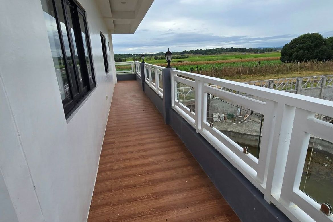 6 Bedroom House for Sale in Poblacion 2, Gerona, Tarlac – photo 7