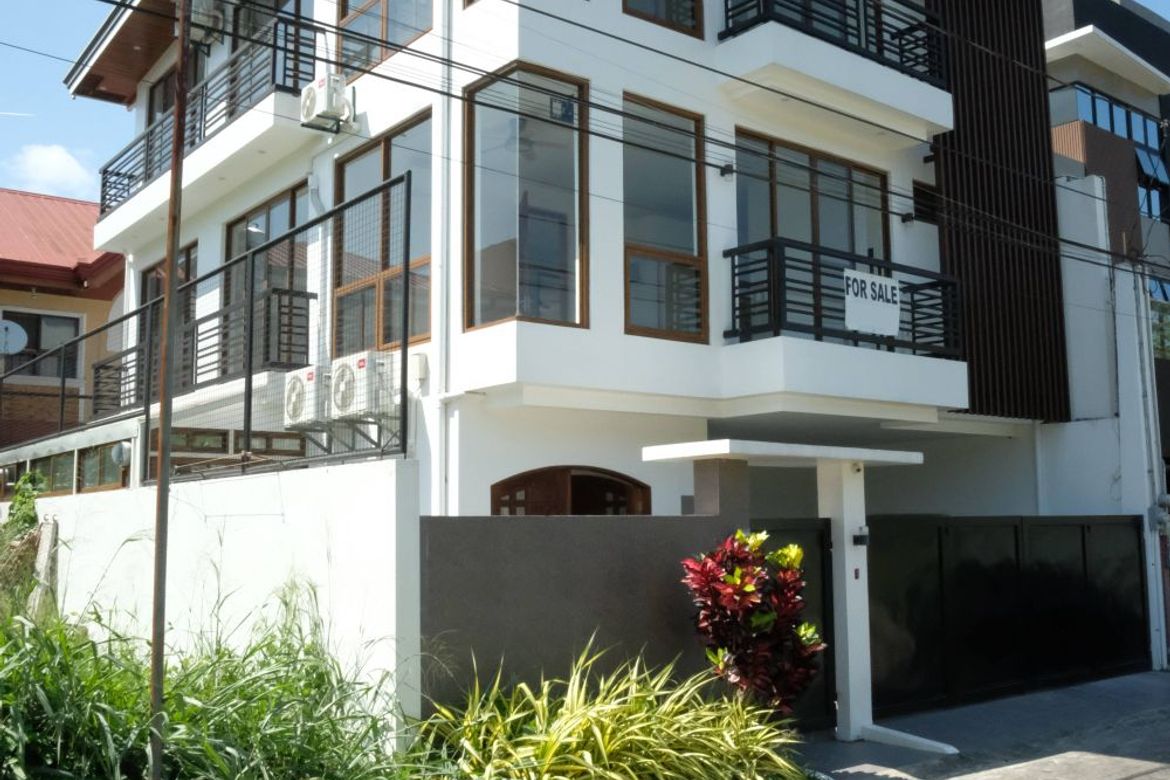 6 Bedroom House for Sale in Putatan, Muntinlupa, Metro Manila