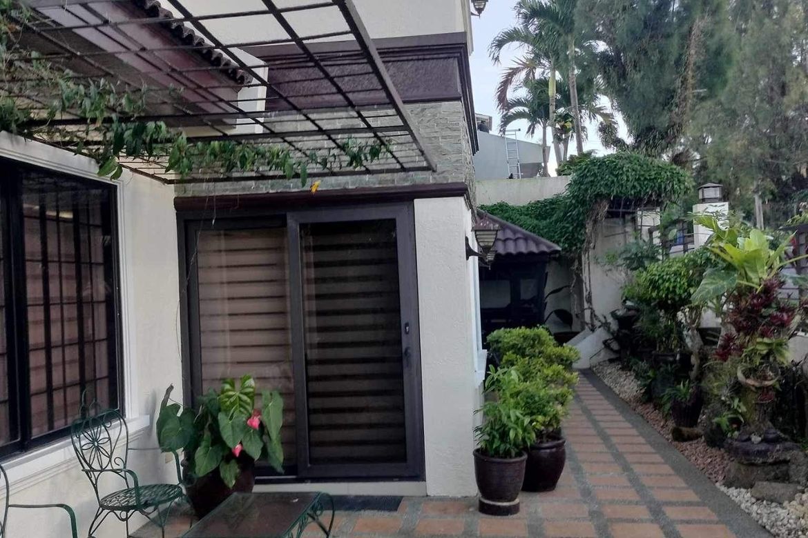 6 Bedroom House for Sale in Royale Tagaytay Estates, Buck Estate, Alfonso, Cavite – photo 2