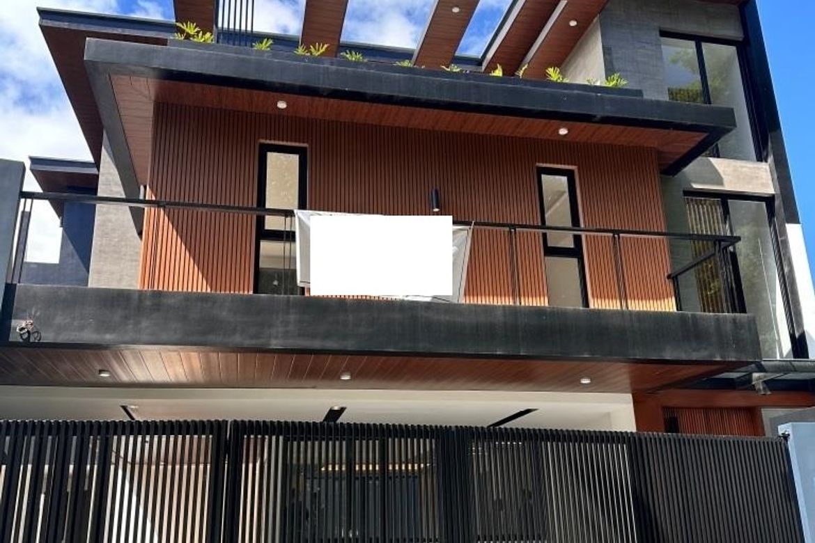 6 Bedroom House for Sale in San Andres, Cainta, Rizal
