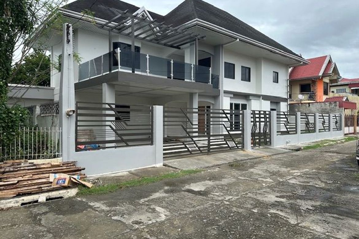 6 Bedroom House for Sale in San Antonio, San Pascual, Batangas