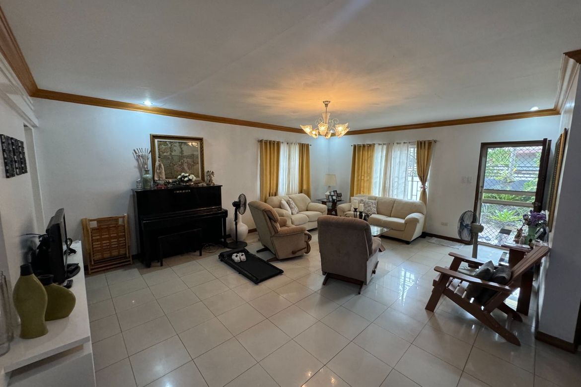 6 Bedroom House for Sale in San Isidro, Parañaque, Metro Manila – photo 7