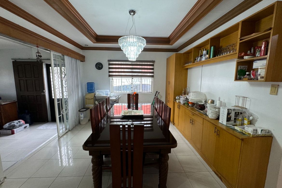 6 Bedroom House for Sale in San Isidro, Parañaque, Metro Manila – photo 8