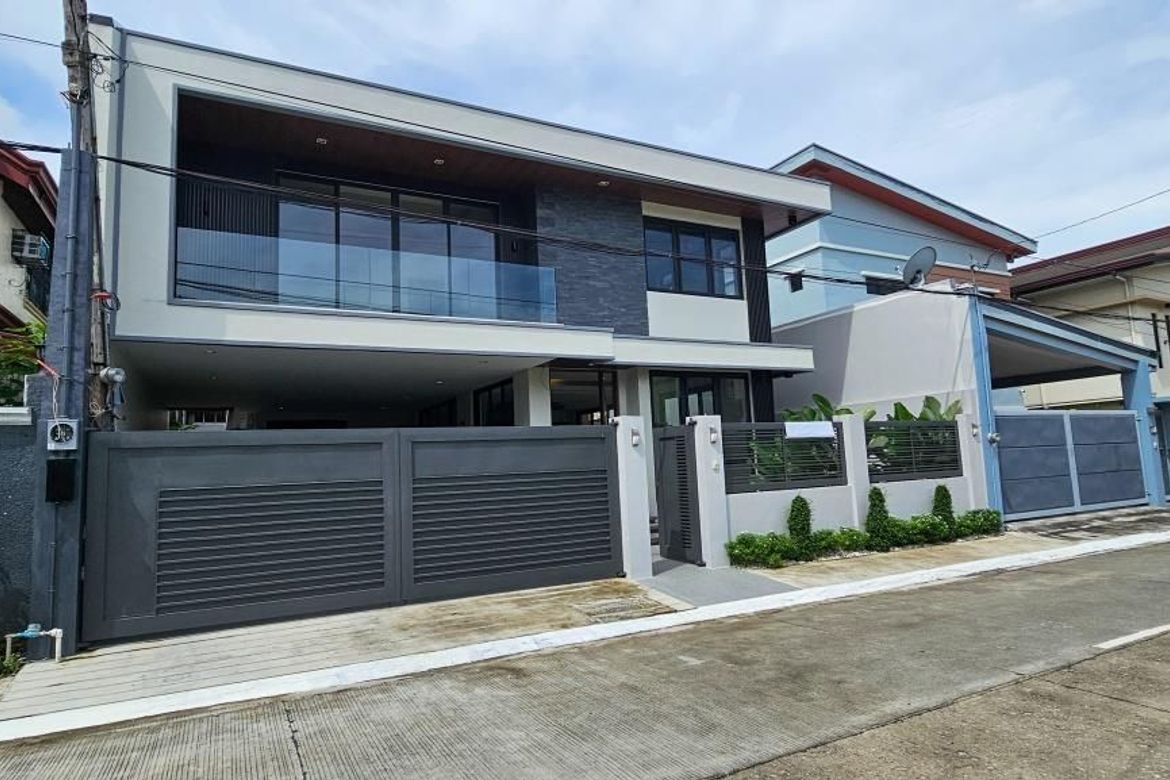 6 Bedroom House for Sale in San Isidro, Parañaque, Metro Manila – photo 2