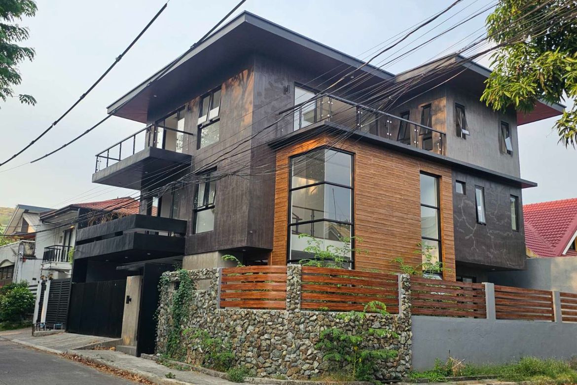 6 Bedroom House for Sale in San Isidro, Taytay, Rizal