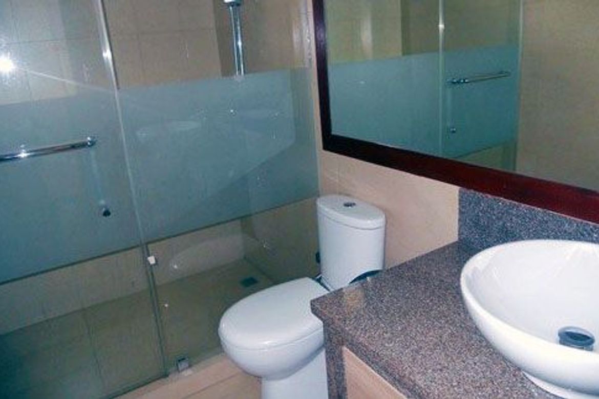 6 Bedroom House for Sale in San Lorenzo, Makati, Metro Manila near MRT-3 Ayala – photo 3