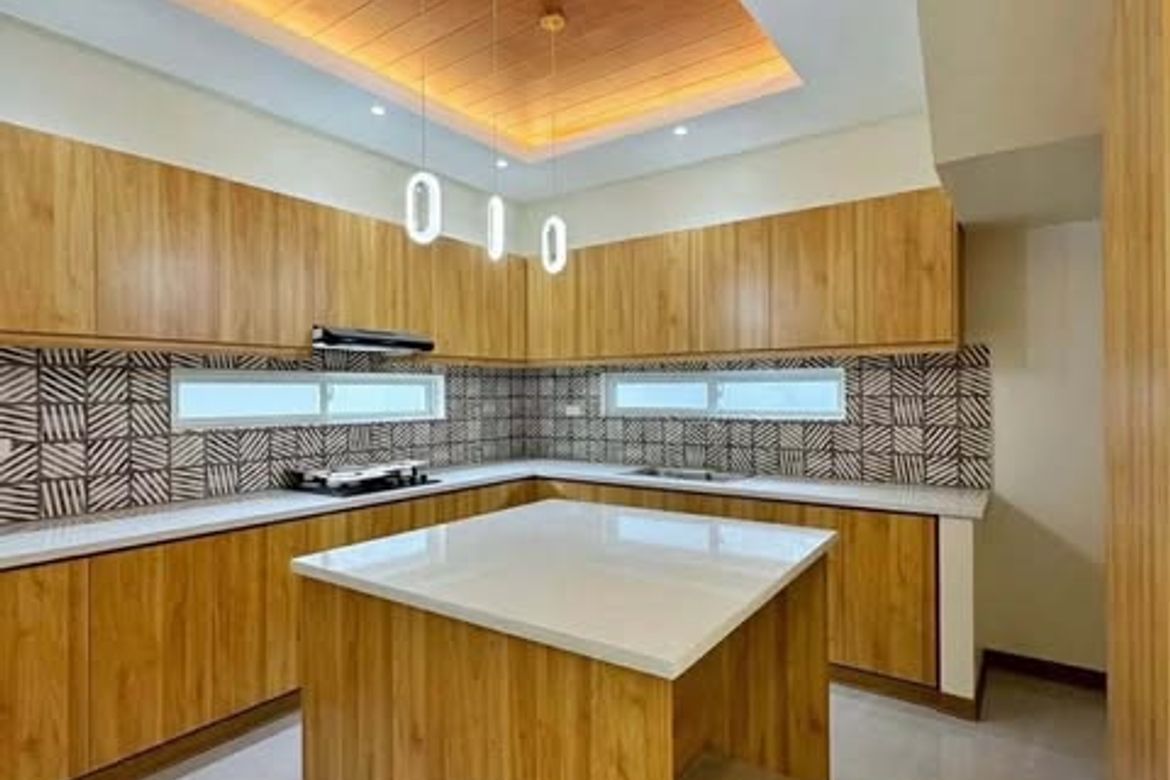 6 Bedroom House for Sale in San Miguel, Pasig, Metro Manila – photo 8