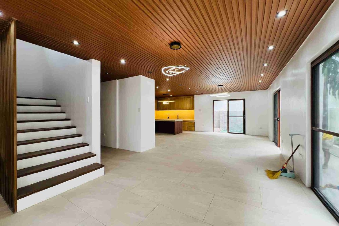 6 Bedroom House for Sale in San Miguel, Pasig, Metro Manila – photo 4