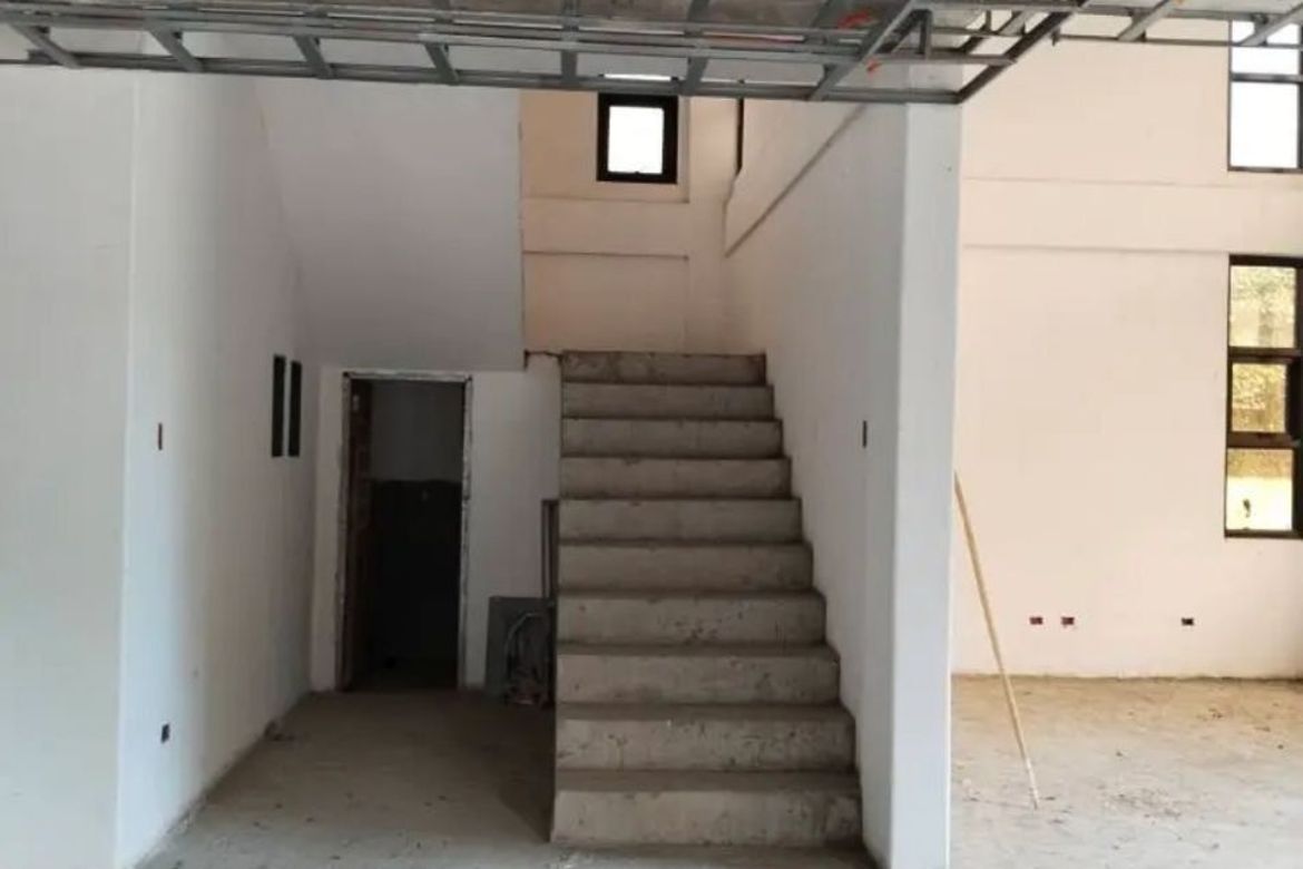 6 Bedroom House for Sale in Santa Cruz, Magalang, Pampanga – photo 2