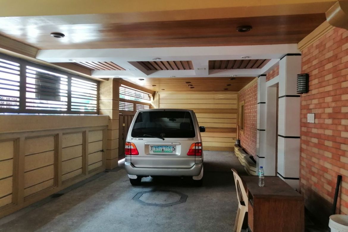 6 Bedroom House for Sale in Santa Cruz, Manila, Metro Manila near LRT-1 Doroteo Jose – photo 5