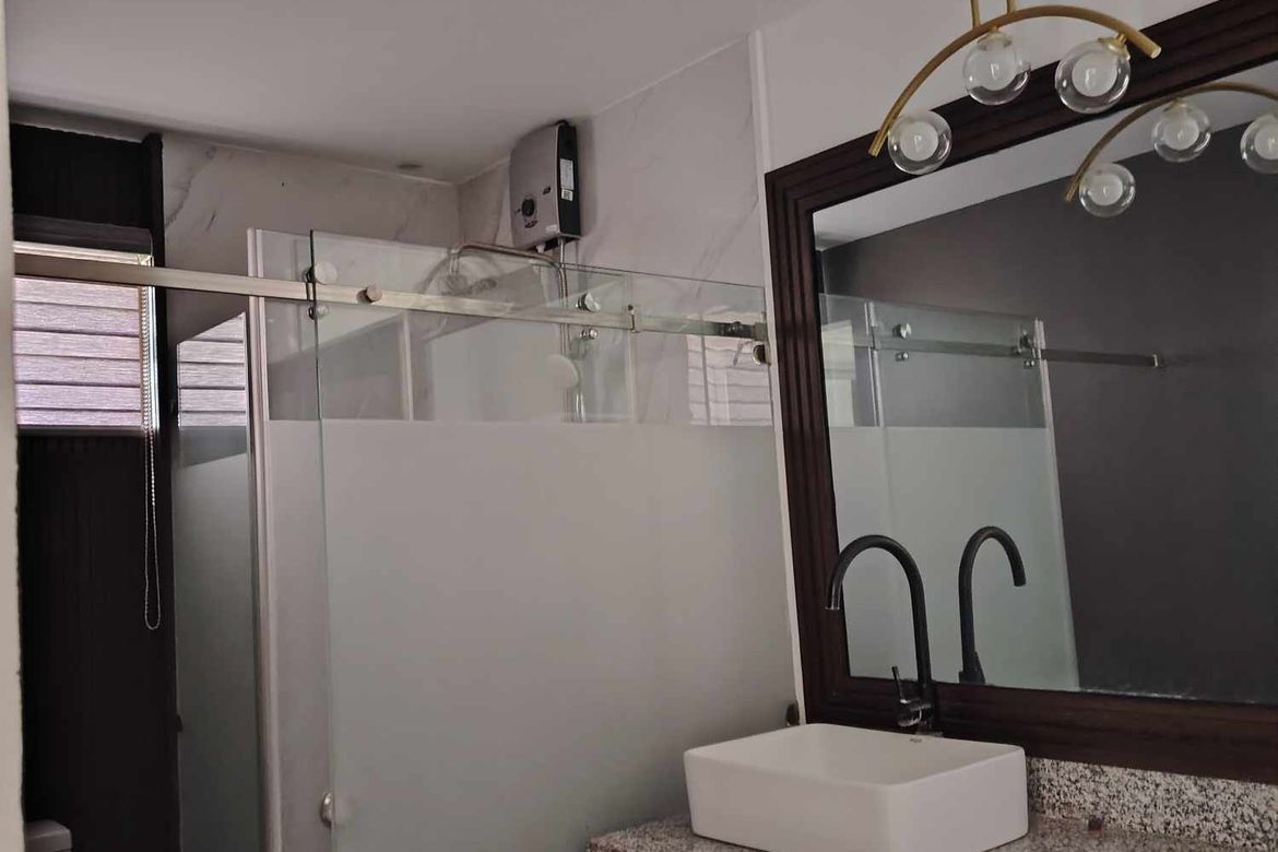 6 Bedroom House for Sale in Santa Rosa, Laguna – photo 4