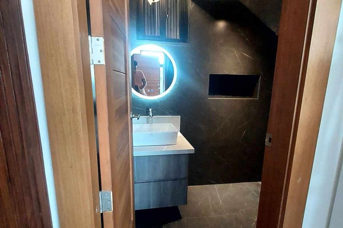 6 Bedroom House for Sale in Santo Domingo, Cainta, Rizal – photo 3