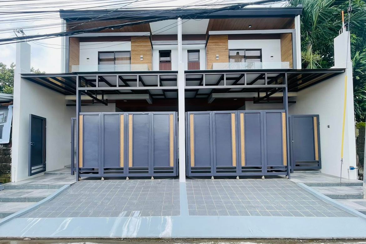 6 Bedroom House for Sale in Santo Rosario, San Fernando, Pampanga