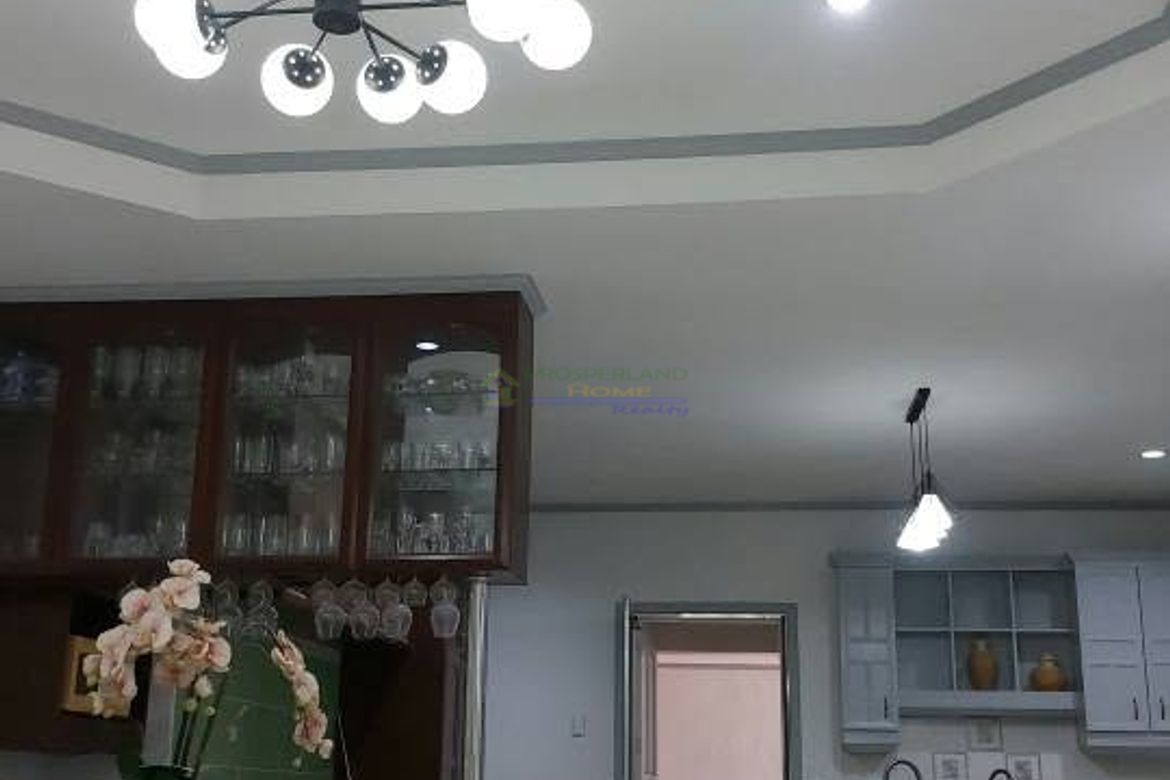 6 Bedroom House for Sale in Santo Rosario, San Fernando, Pampanga