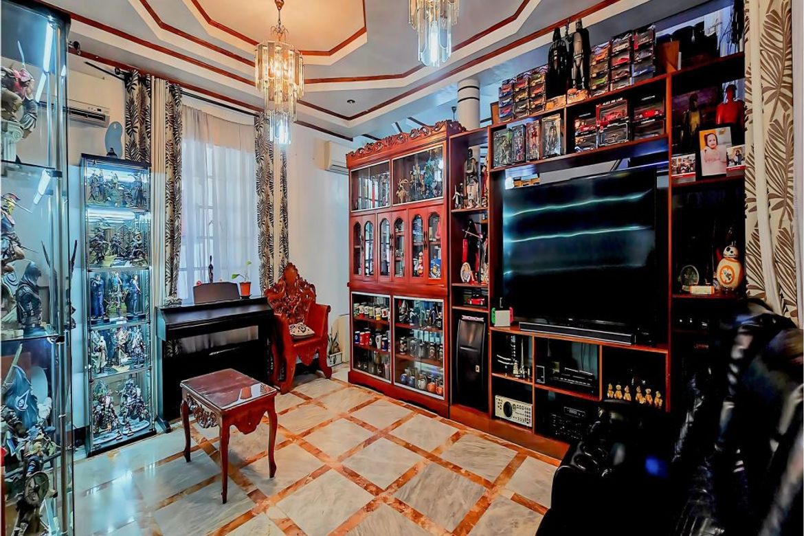 6 Bedroom House for Sale in Sauyo, Quezon City, Metro Manila – photo 4