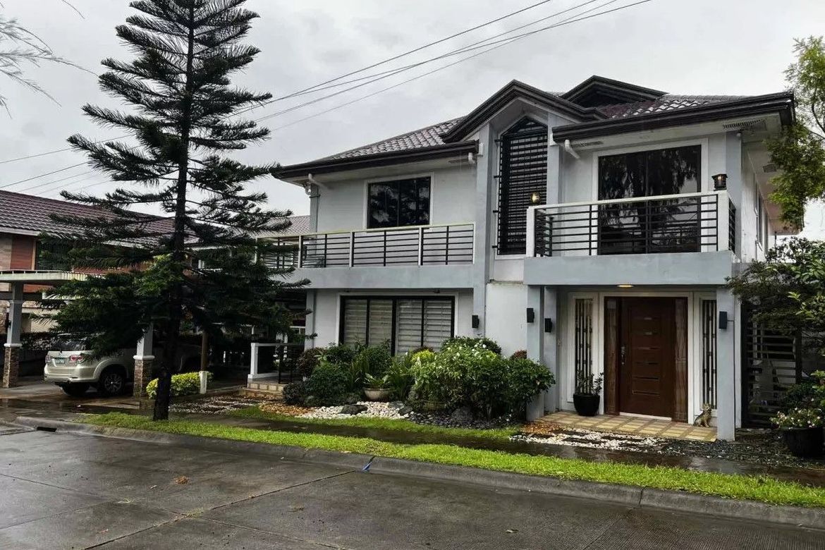 6 Bedroom House for Sale in Silang Junction North, Tagaytay, Cavite
