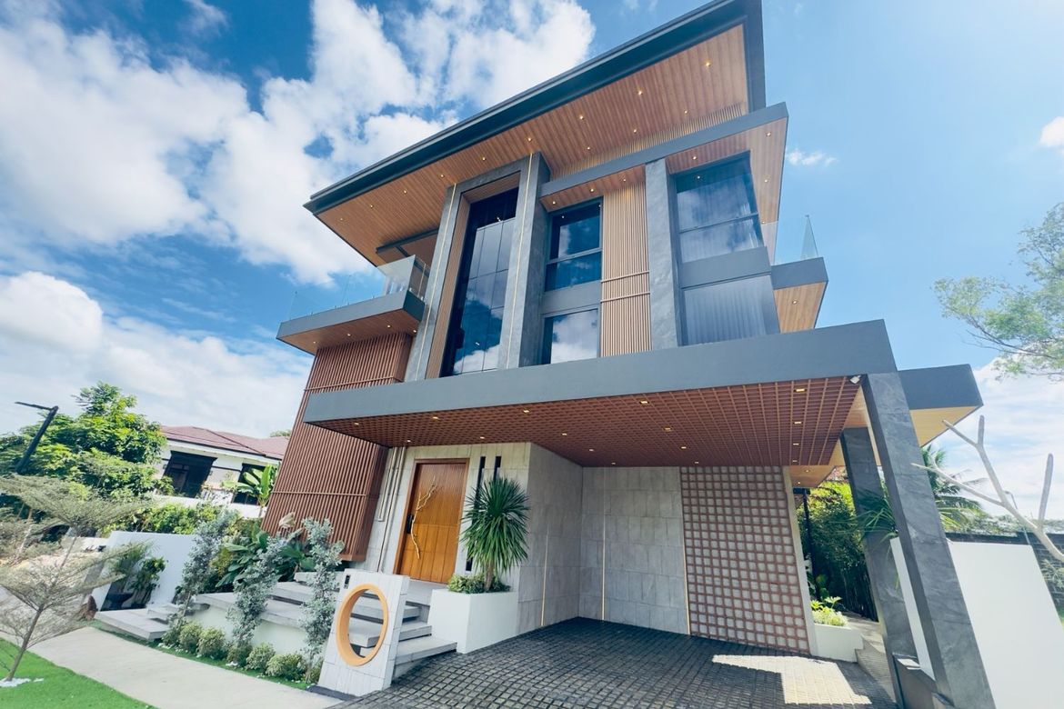 6 Bedroom House for Sale in South Forbes Golf City, Inchican, Silang, Cavite – photo 4