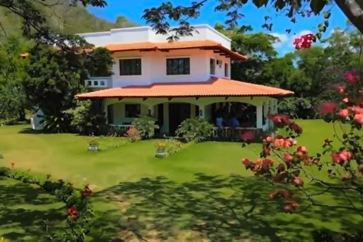 6 Bedroom House for Sale in Tanagan, Calatagan, Batangas