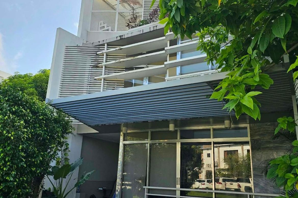 6 Bedroom House for Sale in Tawason, Mandaue, Cebu