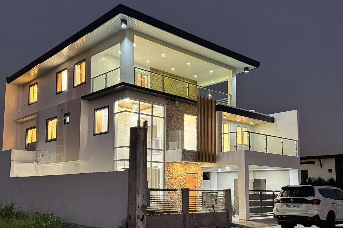 6 Bedroom House for Sale in The Sonoma, Don Jose, Santa Rosa, Laguna