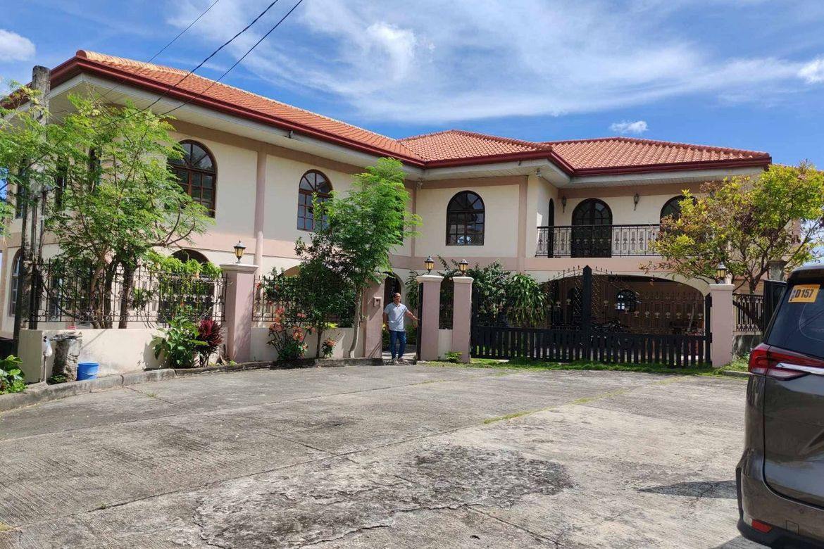 6 Bedroom House for Sale in Tisa, Cebu City, Cebu
