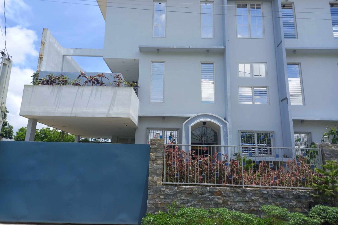 6 Bedroom House for Sale in Tolentino West, Tagaytay, Cavite