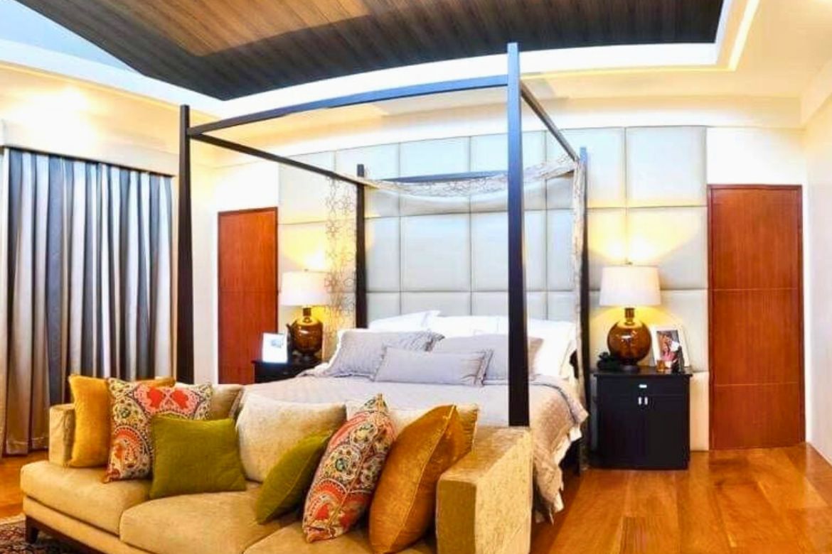 6 Bedroom House for Sale in Ugong, Pasig, Metro Manila
