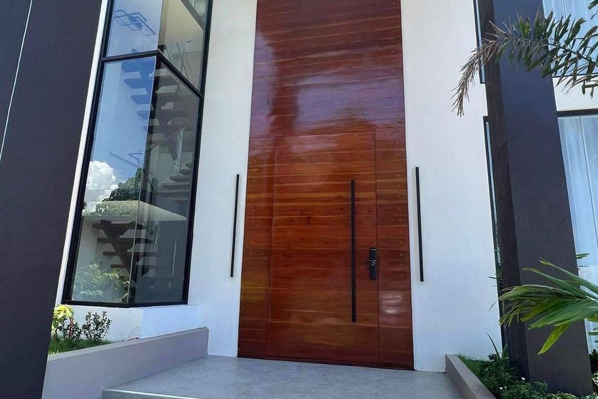 6 Bedroom House for Sale in Urbiztondo, San Juan, La Union – photo 5