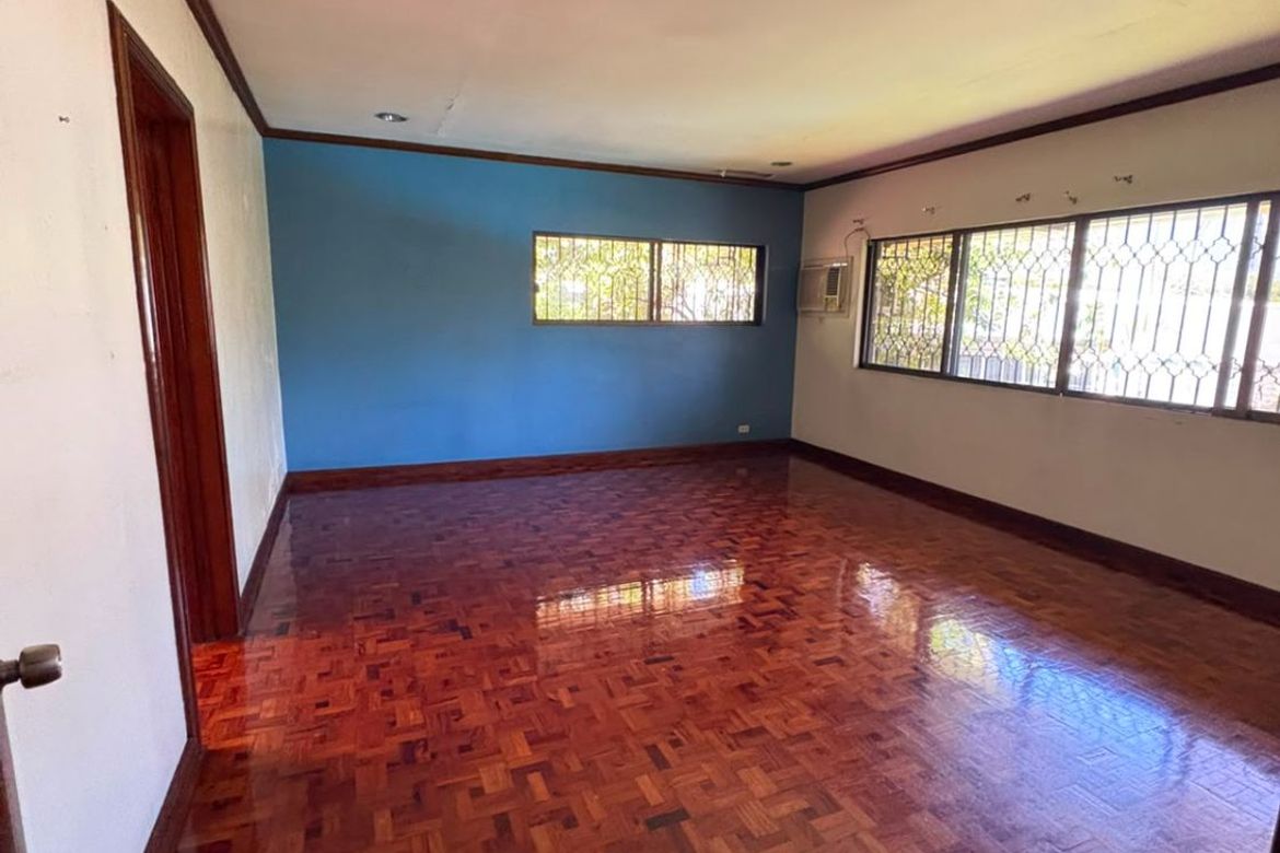 6 Bedroom House for Sale in Urdaneta Village, Urdaneta, Makati City near MRT-3 Buendia – photo 15