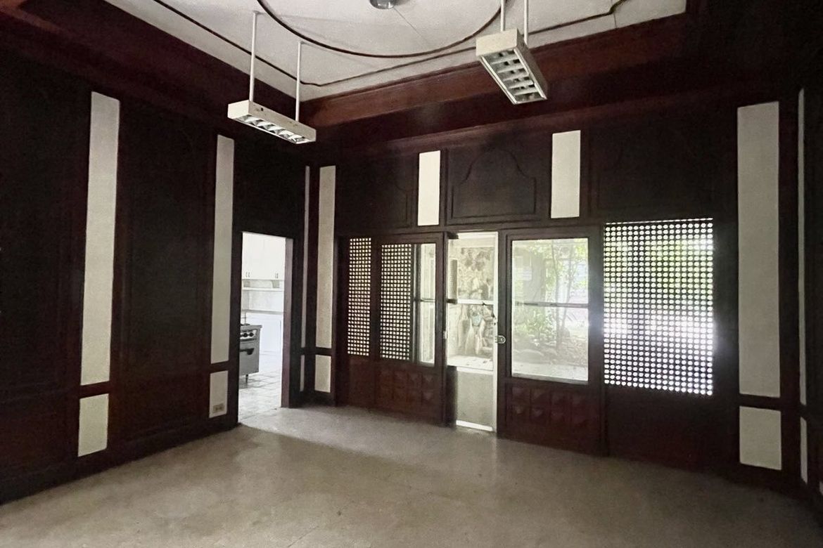 6 Bedroom House for Sale in Varsity Hills, Loyola Heights, Quezon City, Metro Manila – photo 2