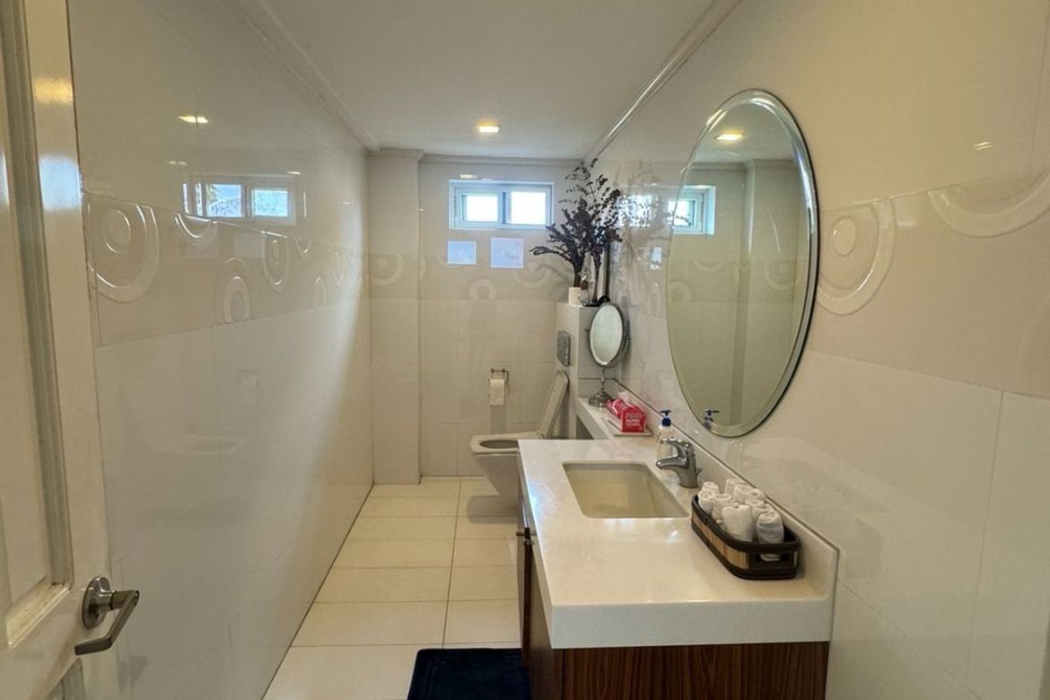 6 Bedroom House for Sale in White Plains, Quezon City, Metro Manila – photo 4