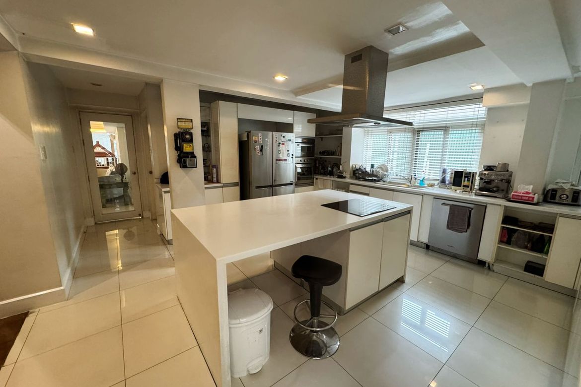 6 Bedroom House for Sale in White Plains, Quezon City, Metro Manila – photo 6